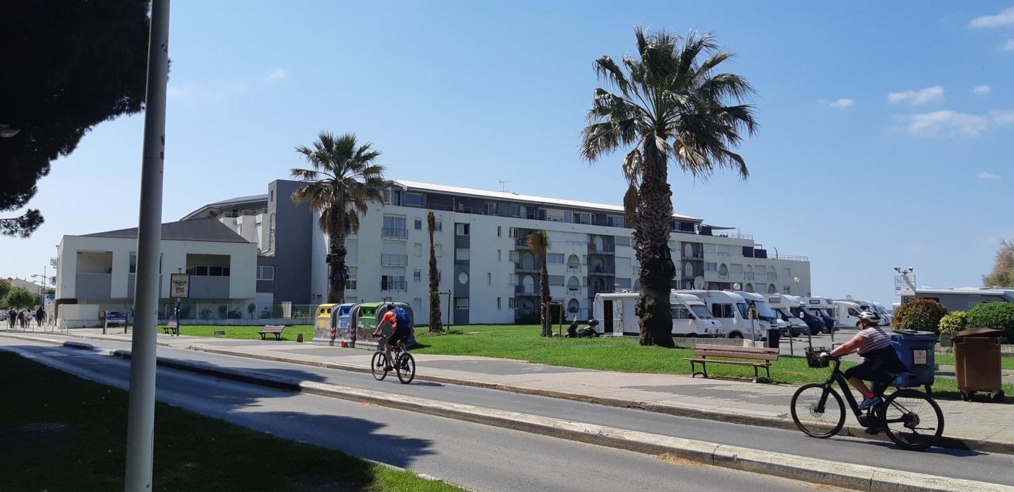 Les Plages Du Grand Vallen - Residence Chateau Leenhardt 勒格罗-迪鲁瓦 外观 照片